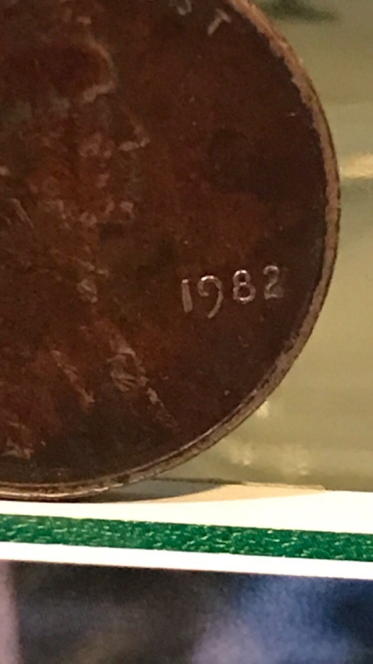 COPPER 1982 Small DATE PENNY RARE