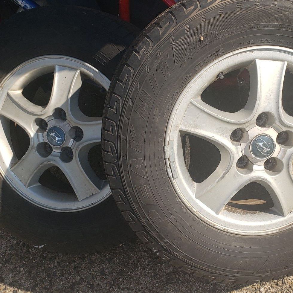 2 tire for Hyundai Santa fe
