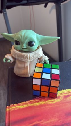 Yoda and Rubiks Cube