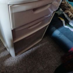 Plastic drawer organizer