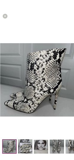 JLO STILETTO BOOTS SZ 7📍PICK UP 7TH ST & BASELINE RD📍
