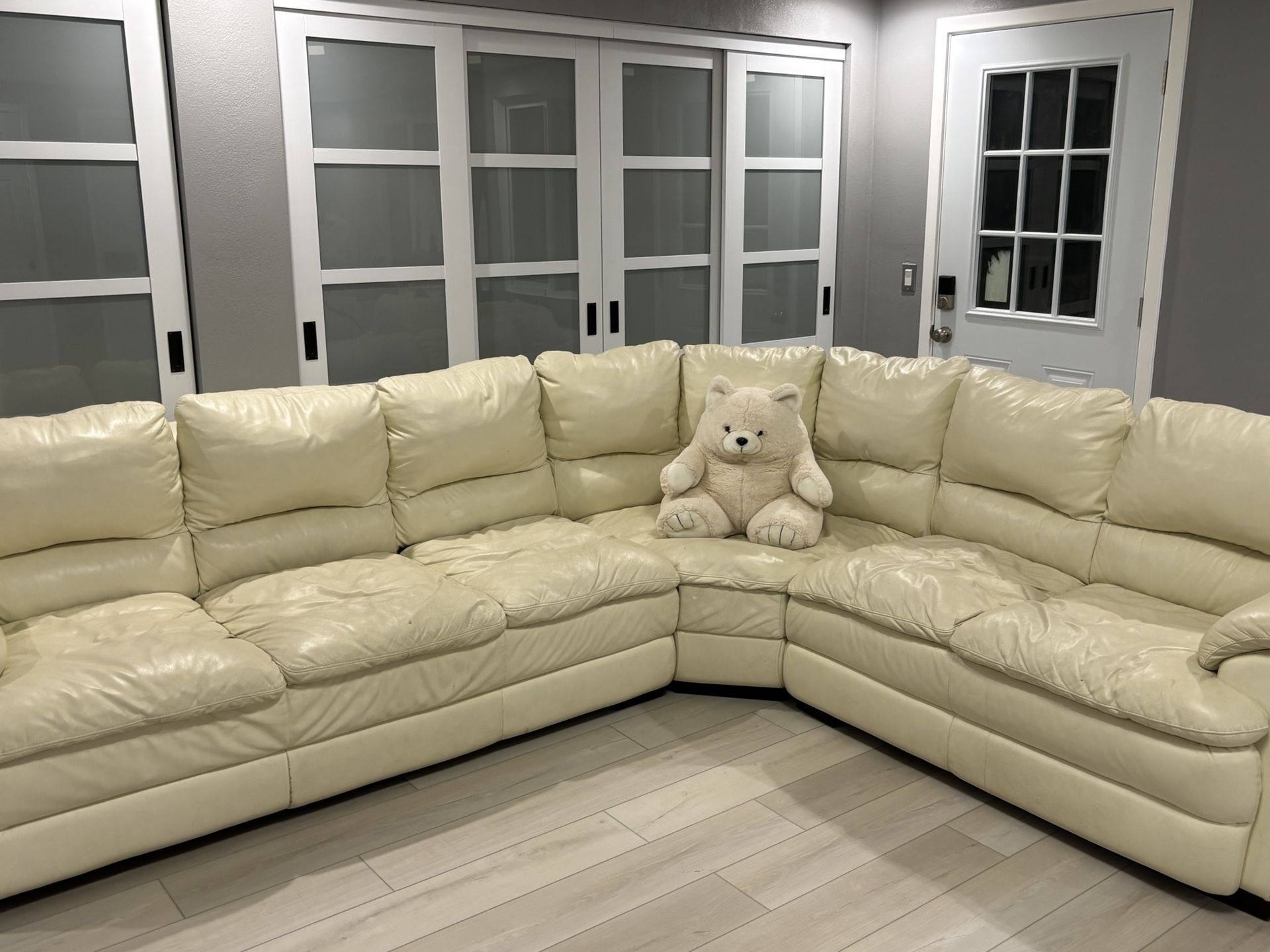 Leather Seat Sofa 