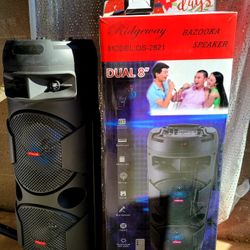 Bluetooth  party SPEAKER  karaoke  Lights Bluetooth.    

 1 WIRED   MICROPHONE🎈🎤
LED LIGTHS.  
REMOTE CONTROL.                EQUALIZER
BLUETOOTH. 