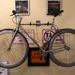 Freewheel/Fixed Gear BIKE FOR SALE, GREAT CONDITION!!