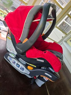 Silla para bebe  con base para el carro
