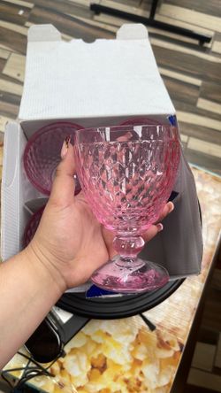 Villeroy & Boch 4 pc goblet glasses