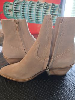 Steve Madden Zipper Ankle Boots