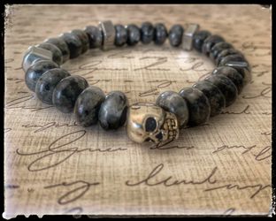 ** Men’s labradorite, hematite stones with silver plated skull bracelet.