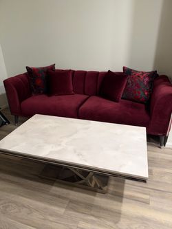 Couch & Coffee Table Set
