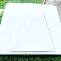 Nissan/Frontier/White/5’ Bed