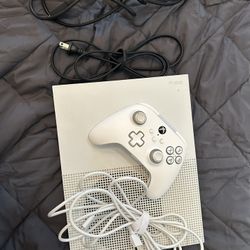 Xbox One S 500GB Console - White Comes with control (all cords included)