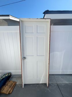 Door with handel