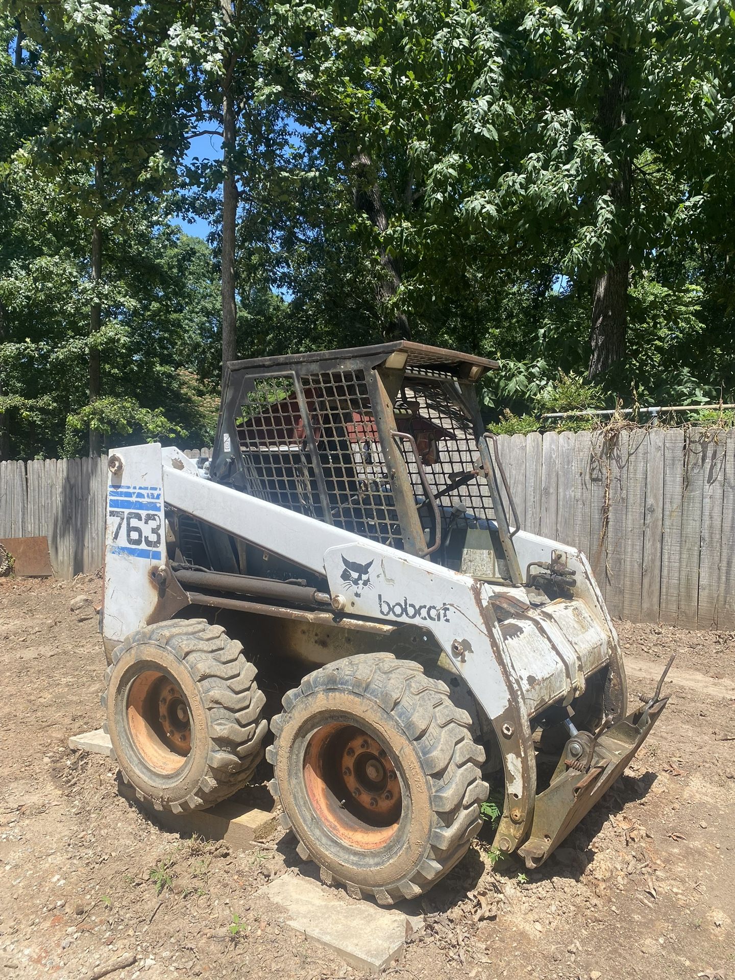 2001 Bobcat 763 $5,000