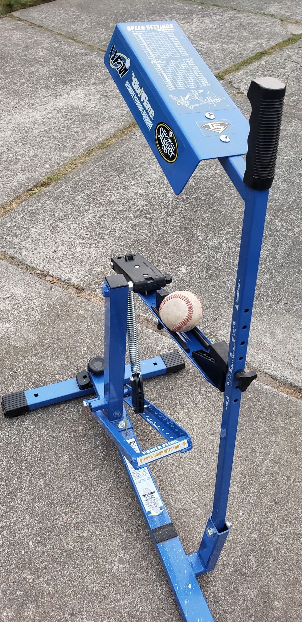 Louisville Slugger Blue Flame Baseball & Softball Pitching Machine for