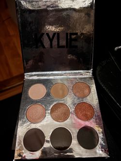 KYLIE Eye Shadow Pallet - NWOB