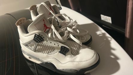 Retro Jordan 4s