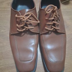 Mens size 11 brown Oxford allure men