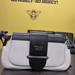 Prada 
City Calfskin Sidonie Shoulder Bag White Black (H) 