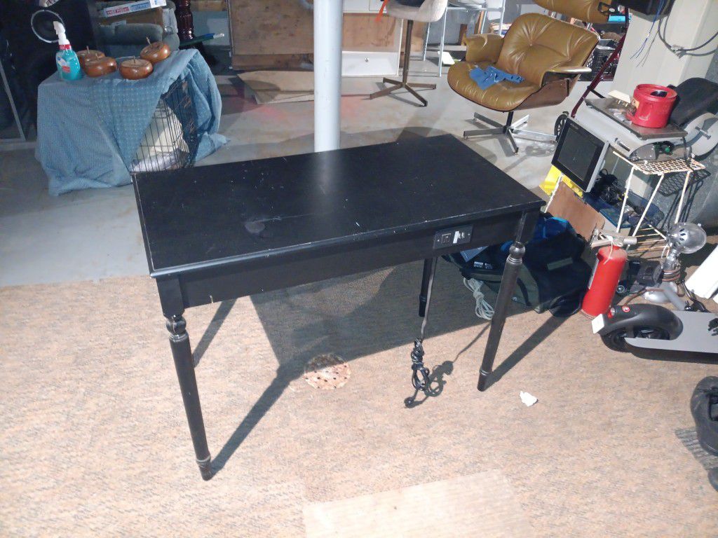 Black Computer Desk With Power Source