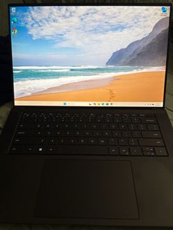 Used Dell XPS 15 9520 15.5" screen 32gb 1TB I7 proc