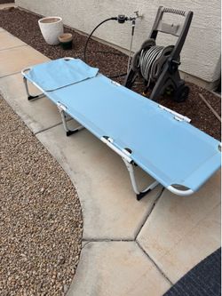 Chaise lounge