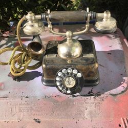 Antique Telephone in good condition with cords  