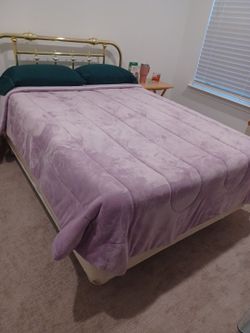 Bedroom set