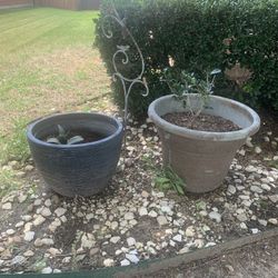 Two pots! Any pot - $ 20!      Please 