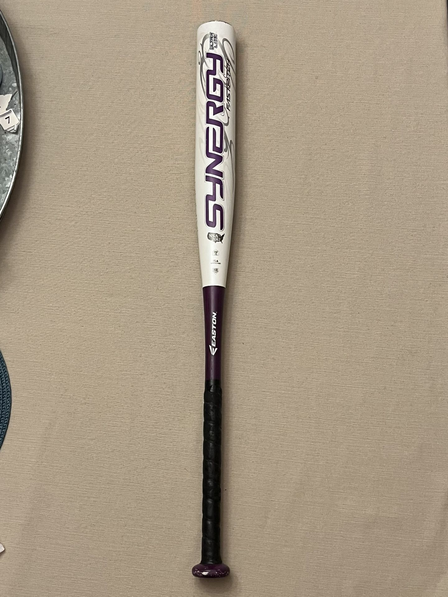 Easton Synergy Ultra Lite Softball Bat -11 (30in19oz.)