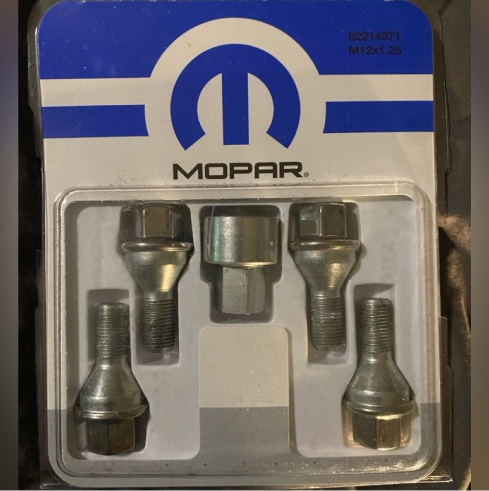 Mopar/Jeep Locking Lug Nuts