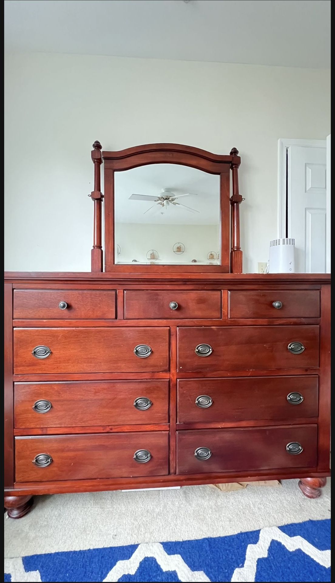 Bedroom Wooden Dresser With Mirror