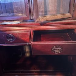 Hutches /China Holder