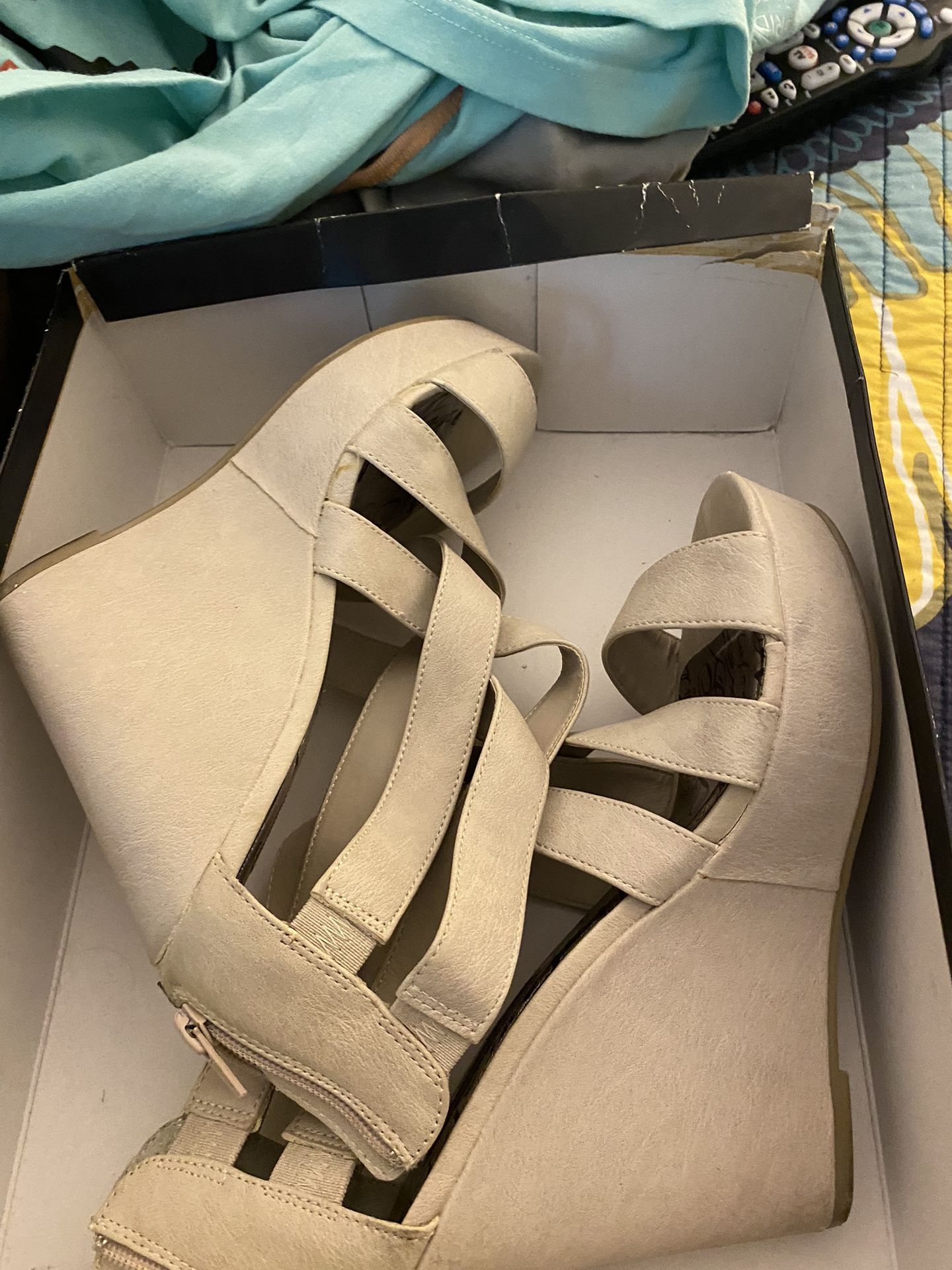 Cream Wedges