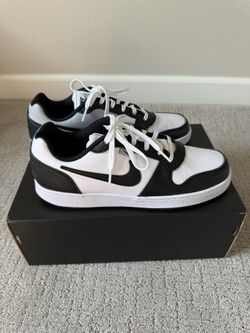 NEW B&W Nike Shoes - Size: 10.5