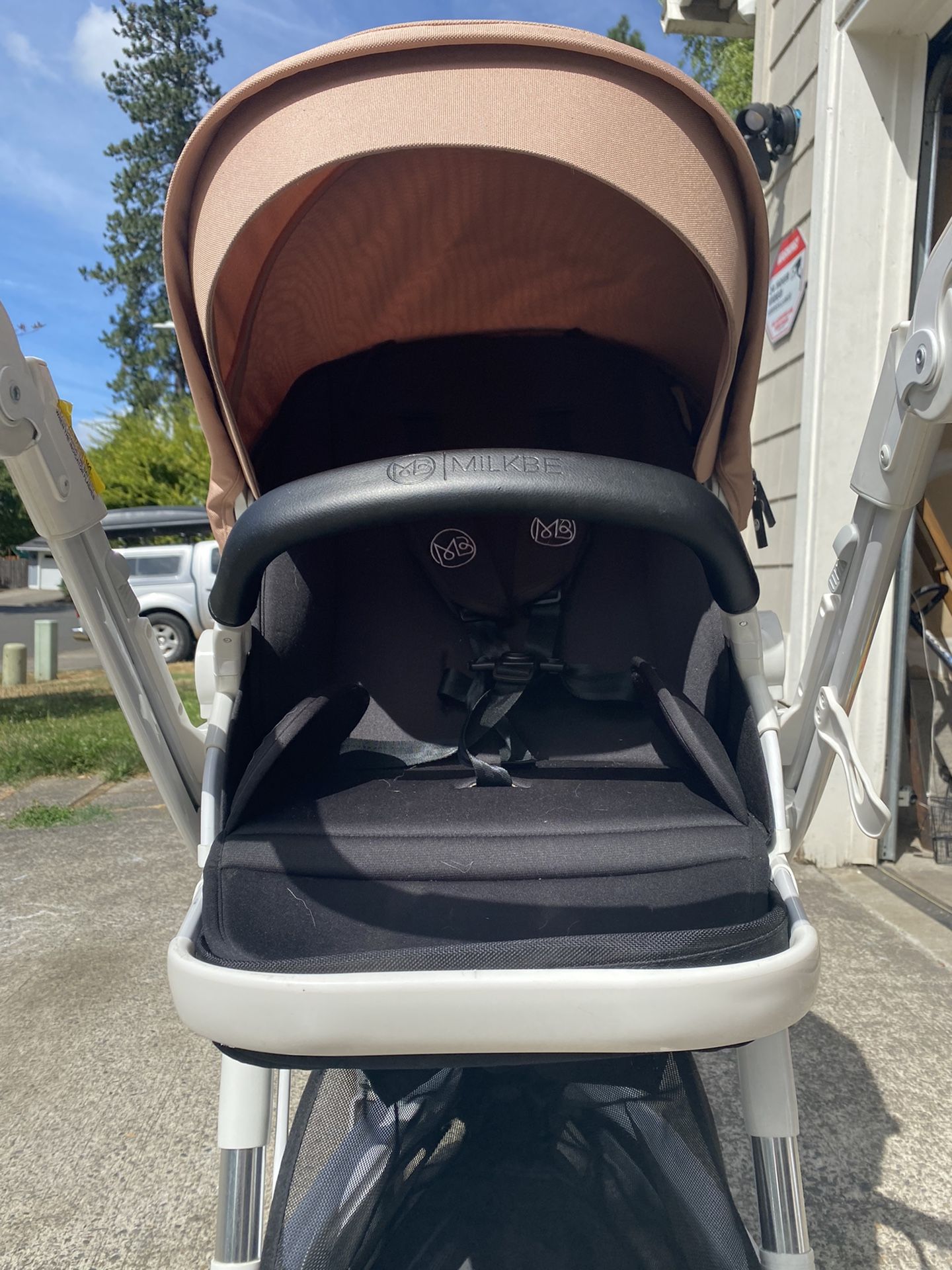 Milkbe lullaby auto stopping stroller hotsell