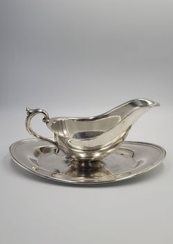 Silver gravy dish