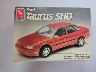 vintage 1/25 scale plastic model kit of the Ford Taurus SHO by AMT/ERTL.