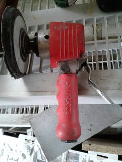 Husky 6 in dual action sander model h4790