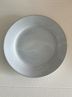 Dessert/dinner Bowl Gold Rimmed; 24 Set