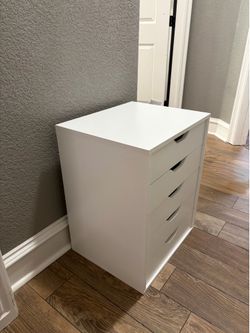 Modern 5-Drawer white storage cabinet