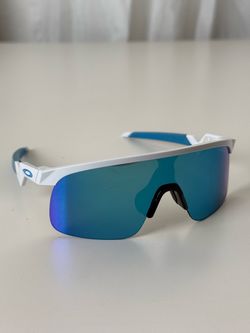 Oakley’s Youth Size Baseball Glasses  Worn but in good condition   I payed $120  Yours for only $60