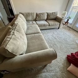 🛋️ Large Beige Microfiber Sectional Couch – Great Shape!