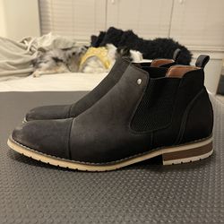 Men’s Black Chelsea Boots Size 9.5