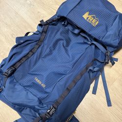 REI Co-op Tarn 40 Pack – Kids’ Backpack  – Top Rated!