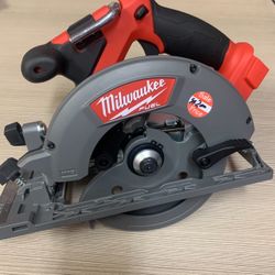 Milwaukee New 61/2 Circular Saw 18M Brushless - No Battery 