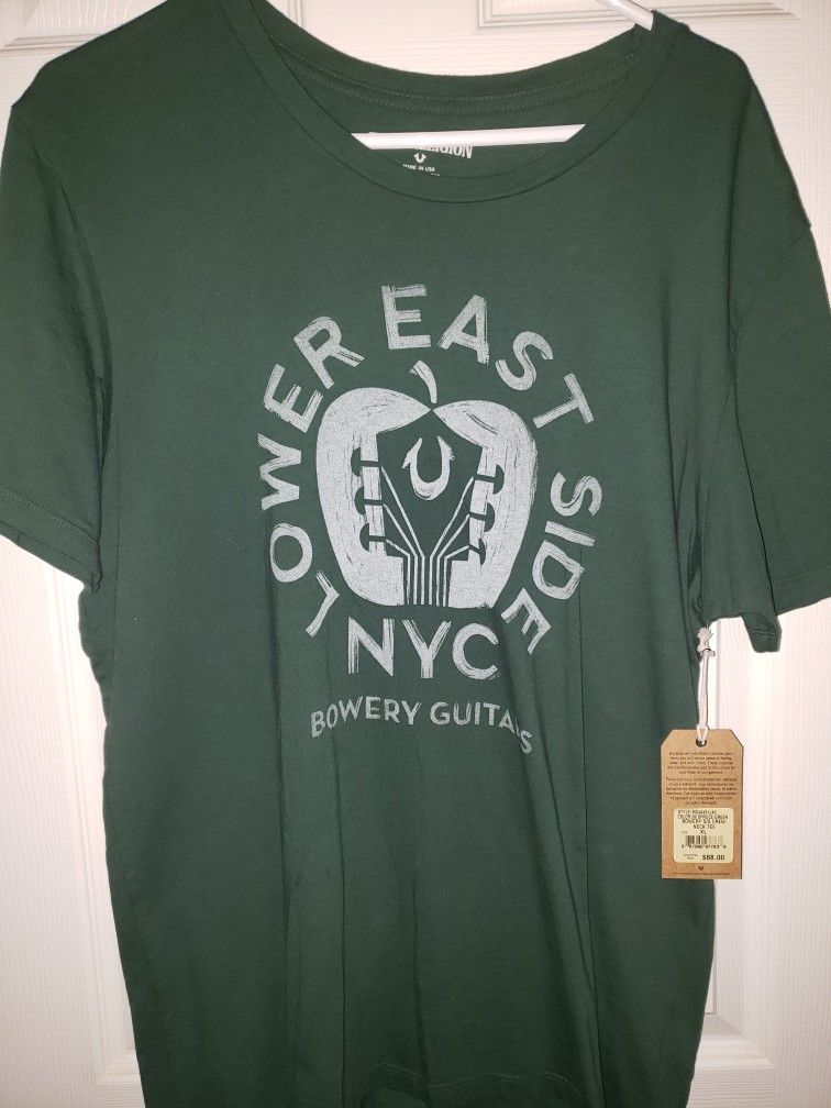 Brand New With Tags. TRUE RELIGION. XL