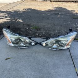 Altima headlights 13-15 Nissan OEM