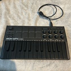 AKAI MPK Mini Black Edition 