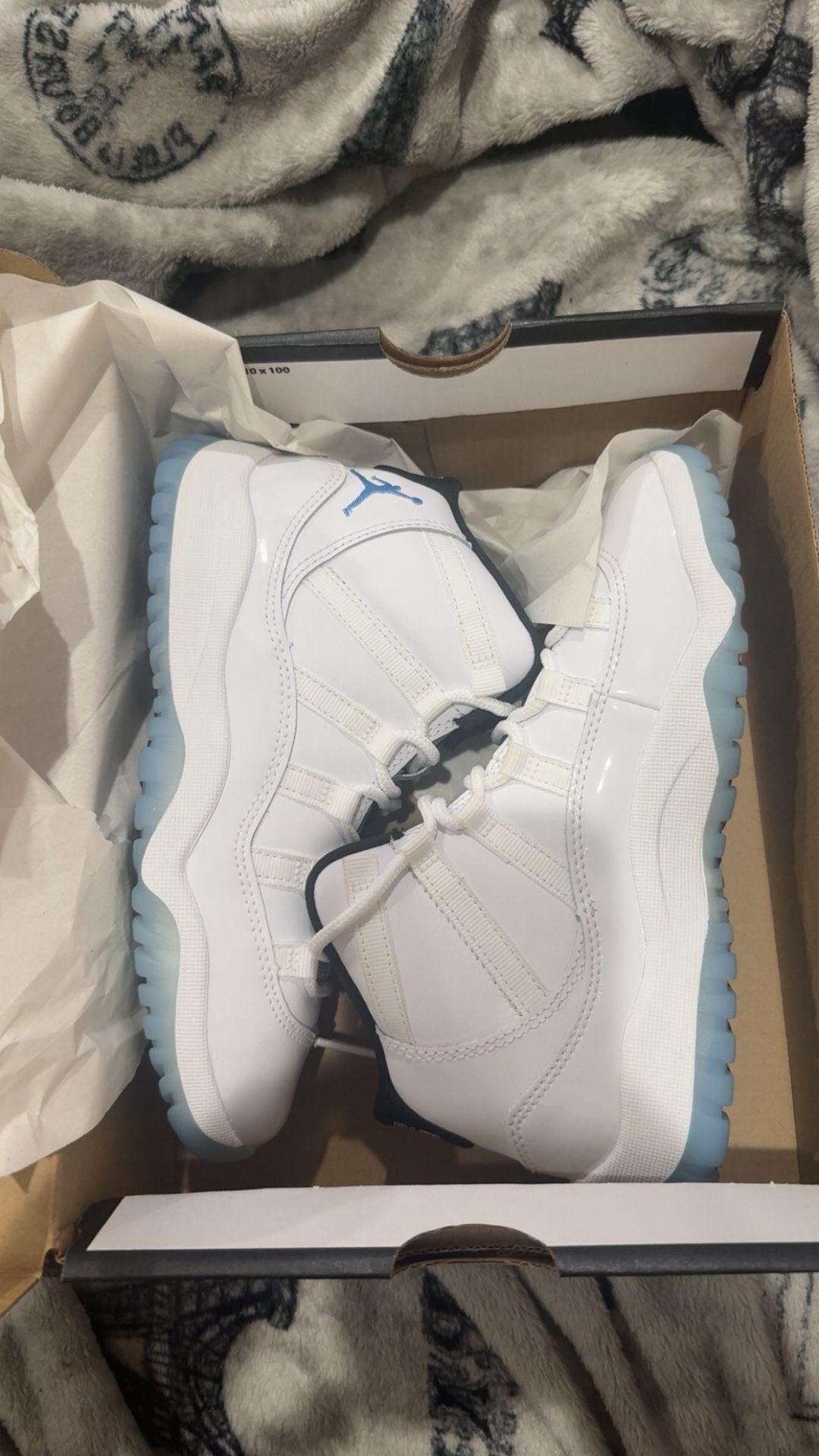 Blue Legend Jordan 11 Size 2.5Y