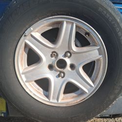 R16" 5 Lug Jeep Rim. Great Condition Just Dirty. 